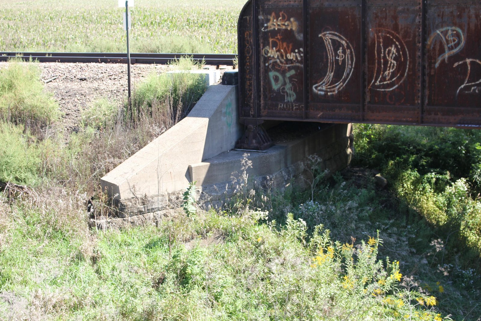 North abutment